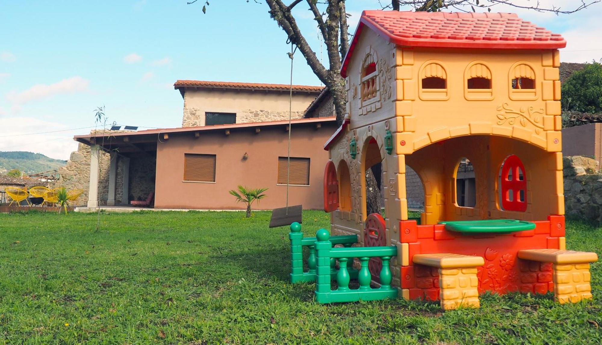 Apartamentos Muralla Sacra Sober Εξωτερικό φωτογραφία