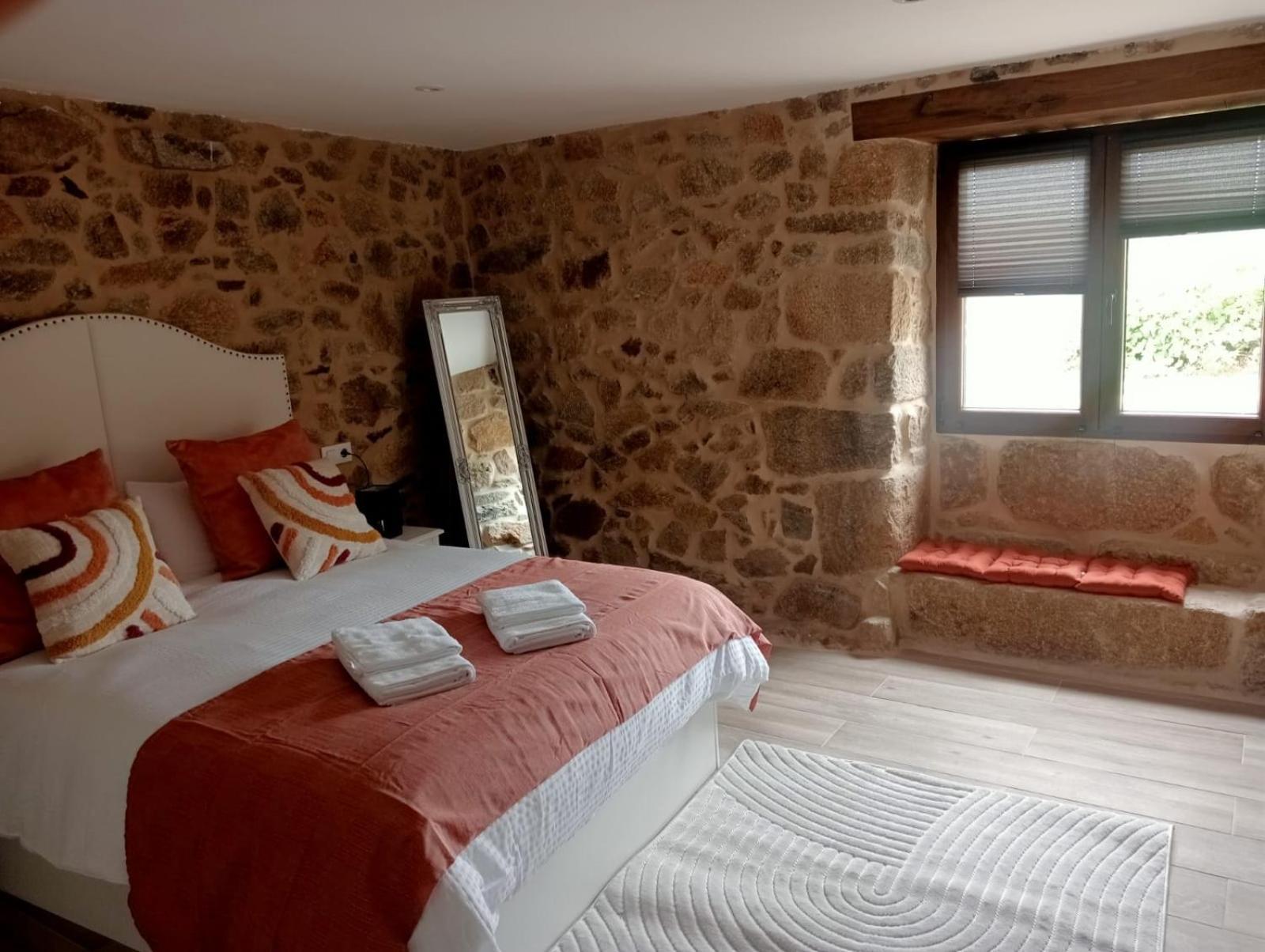 Apartamentos Muralla Sacra Sober Εξωτερικό φωτογραφία